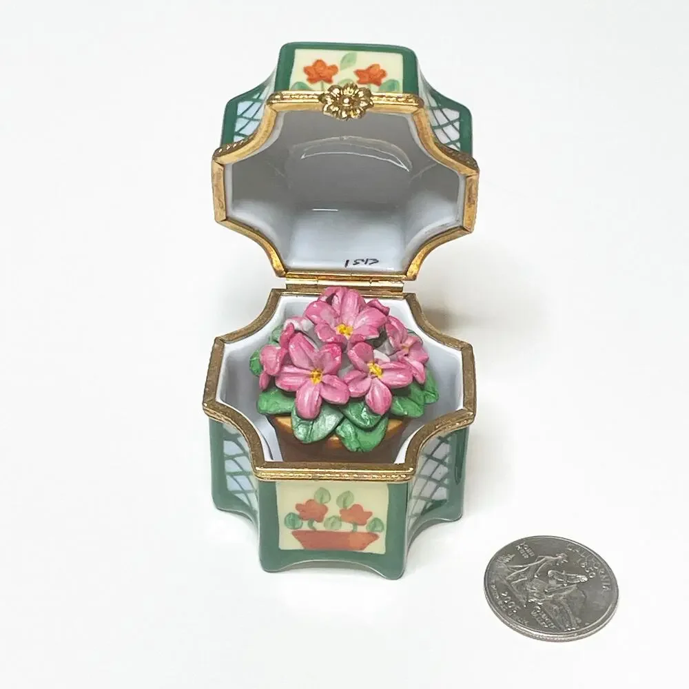 Limoges Box Flower Garden Hand Painted Porcelain Trinket Box - Picture 3 of 5